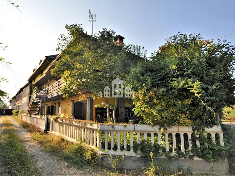 Trilocale in Vendita a Favria, 85'000&euro;, 80 m²