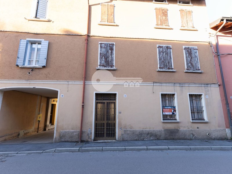 Casa Indipendente in Vendita a Bagnolo Mella, 150'000&euro;, 255 m²