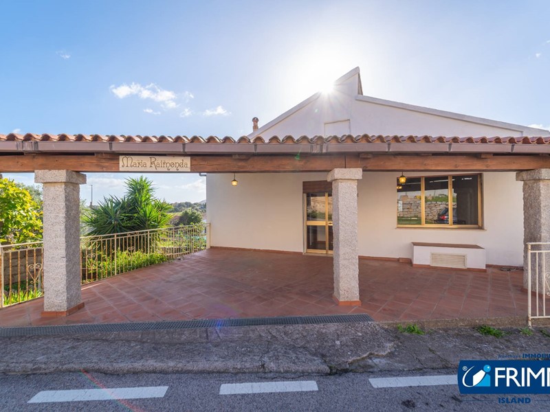 Casa Semi Indipendente in Vendita a Olbia, 179'000&euro;, 220 m²