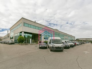 Ufficio in Affitto a Pomezia, 1'000€, 80 m²