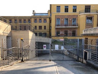 Magazzino in Vendita a Siena, 47'780&euro;, 237 m²