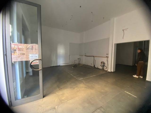 Immobile commerciale in Affitto a Ventimiglia, 1'500&euro;, 70 m²