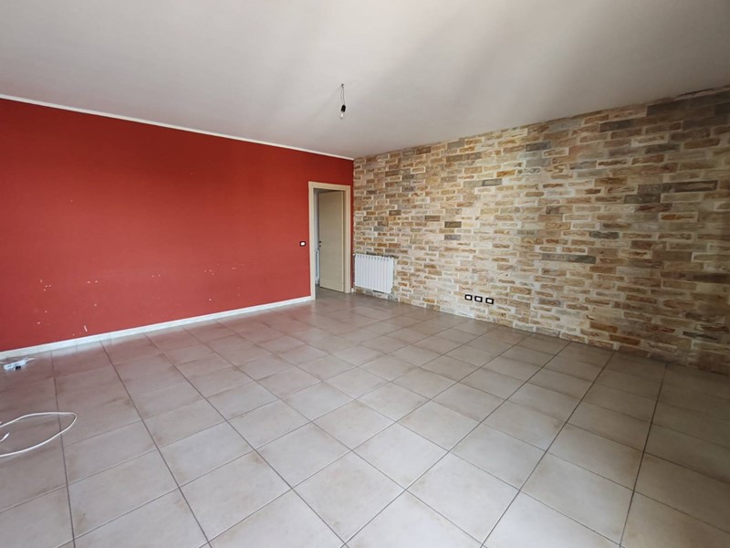 Quadrilocale in Vendita a Floridia, 95'000€, 105 m²