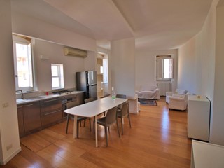 Trilocale in Affitto a Siracusa, 900€, 86 m²