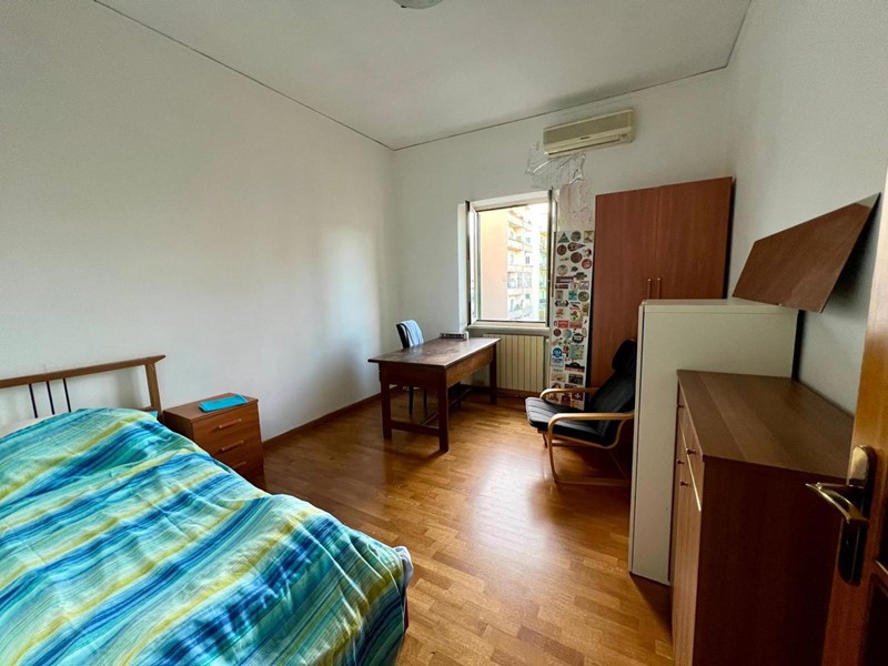 Trilocale in Vendita a Napoli, 250'000&euro;, 115 m²