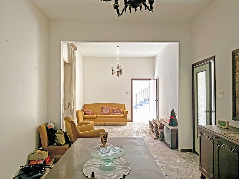 Casa Indipendente in Vendita a Sanluri, 110'000€, 205 m²