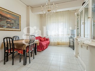 Trilocale in Vendita a Marano di Napoli, 125'000&euro;, 90 m², arredato