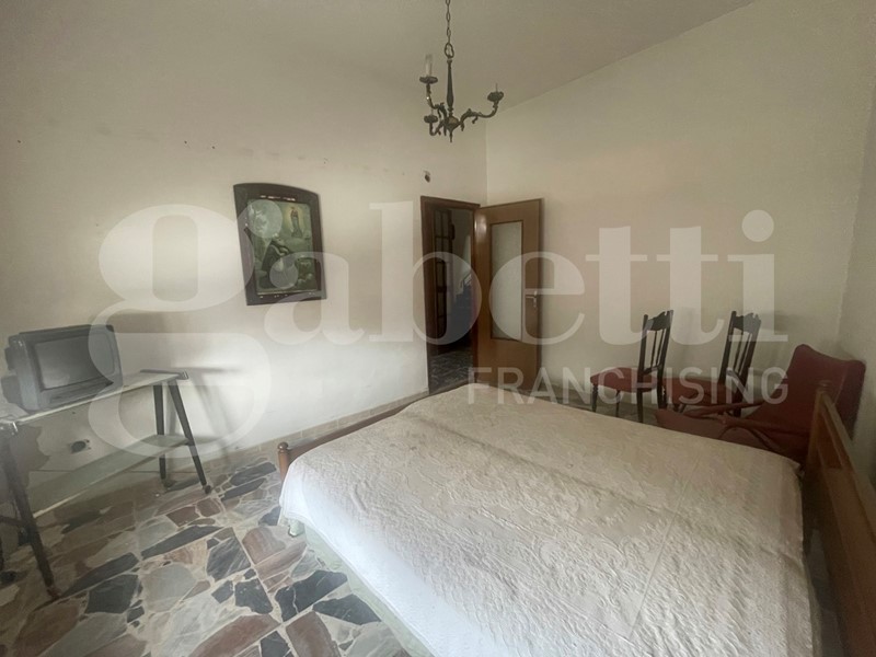 Casa Indipendente in Vendita a Terralba, 65'000€, 220 m²