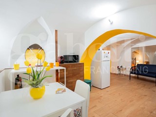 Negozio in Vendita a Catania, 345'000&euro;, 100 m²