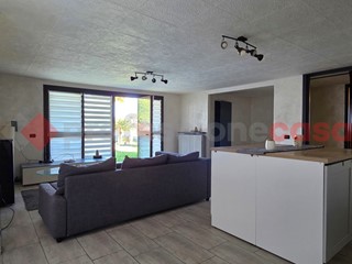 Villa in Vendita a Frossasco, 250'000&euro;, 240 m², con Box