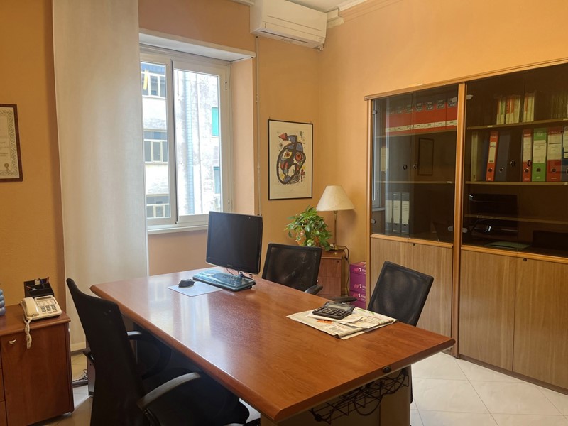 Ufficio in Affitto a Roma, 350&euro;, 15 m²