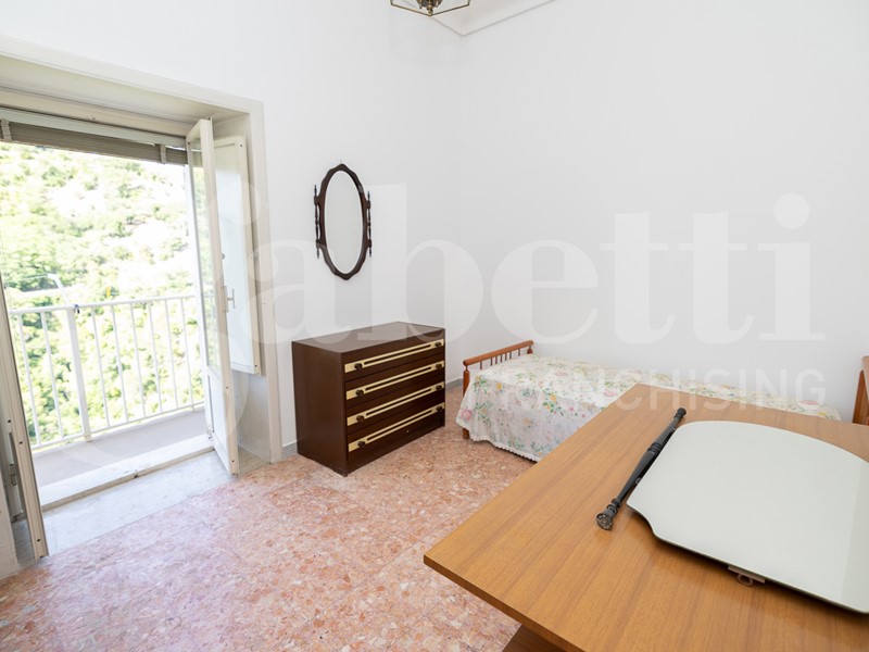 Casa Indipendente in Vendita a Ragusa, 80'000&euro;, 180 m²