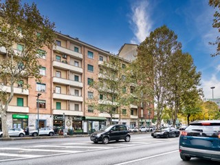 Trilocale in Vendita a Torino, 142'000&euro;, 82 m²