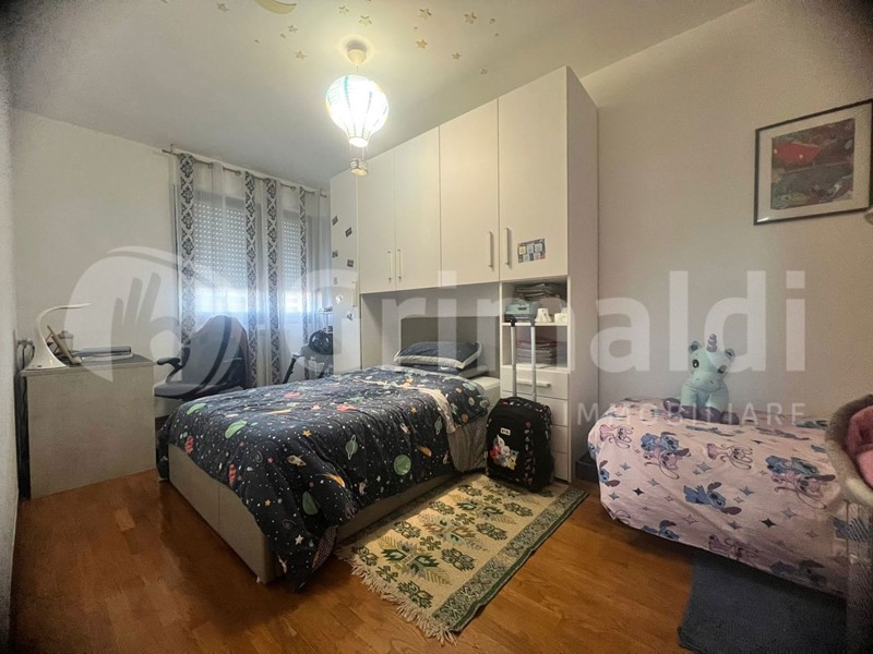 Trilocale in Vendita a Corciano, 150'000€, 73 m², arredato