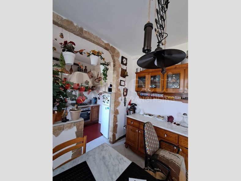 Quadrilocale in Vendita a Brindisi, 140'000€, 142 m², arredato