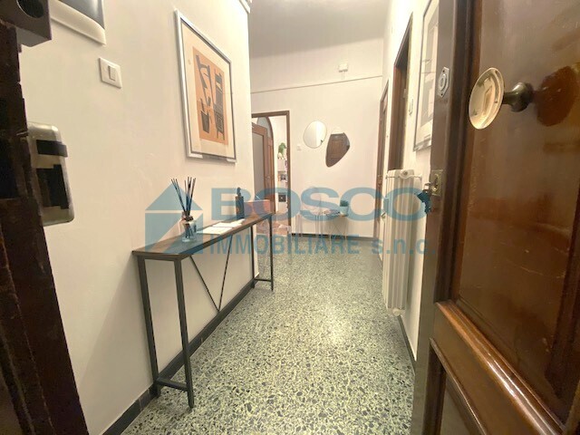 Ufficio in Affitto a La Spezia, 480€, 38 m²