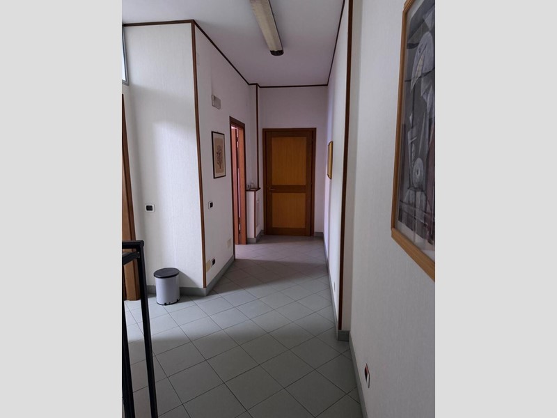 Appartamento in Vendita a Castelnuovo Magra, 170'000€, 120 m², con Box