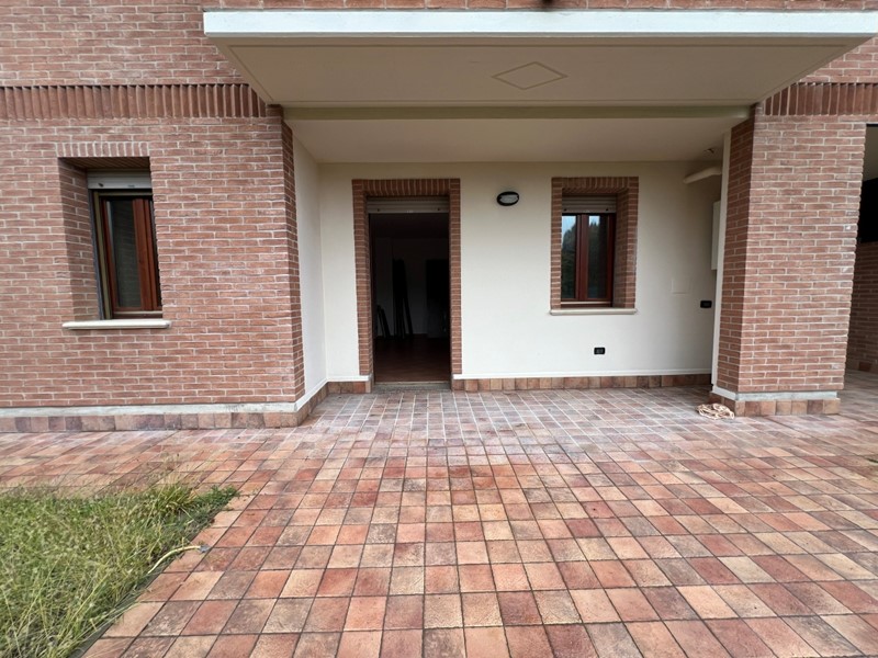 Quadrilocale in Vendita a Reggio Emilia, zona Manenti Sud, 275'000€, 86 m², con Box