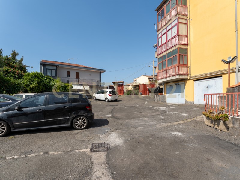 Quadrilocale in Vendita a Aci Castello, 98'000€, 