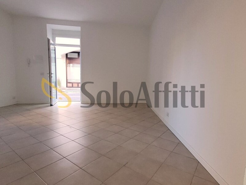 Ufficio in Affitto a Lainate, 700€, 60 m², con Box