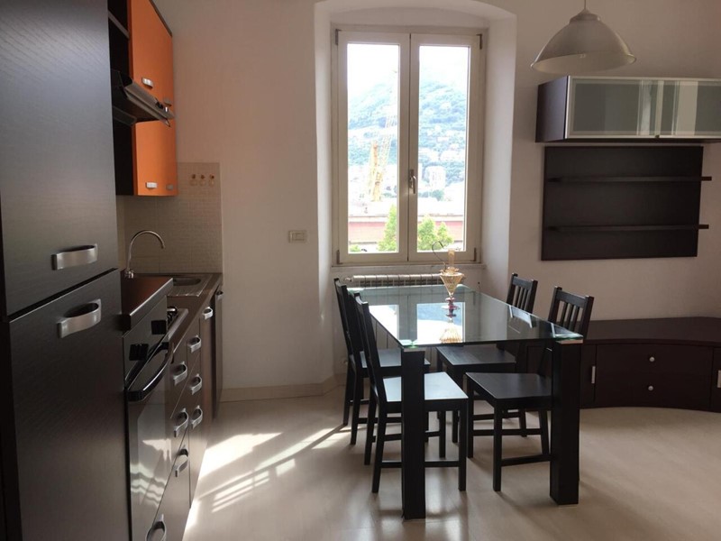 Trilocale in Affitto a La Spezia, zona CENTRO, 620€, 70 m², arredato
