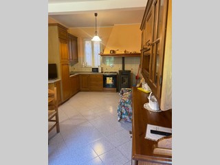 Trilocale in Vendita a Stellanello, 130'000€, 90 m², con Box