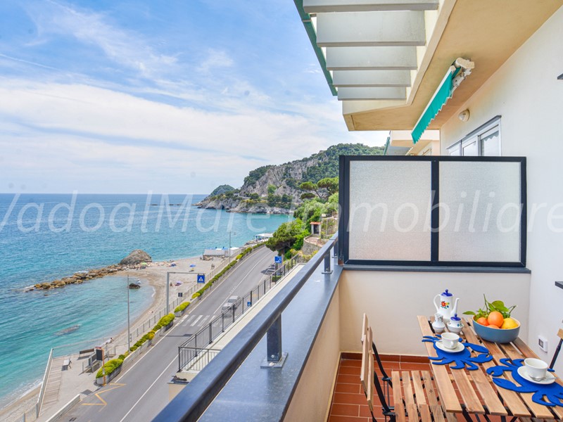 Monolocale in Affitto a Bergeggi, 800€, 40 m², arredato