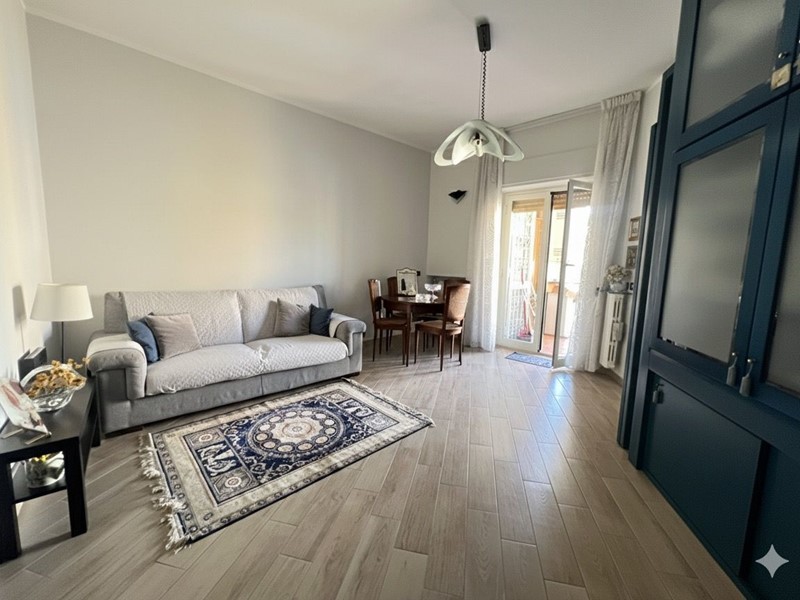 Quadrilocale in Vendita a Napoli, zona Vomero, 375'000&euro;, 130 m²
