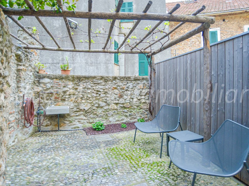 Bilocale in Affitto a Borgio Verezzi, 85 m², arredato