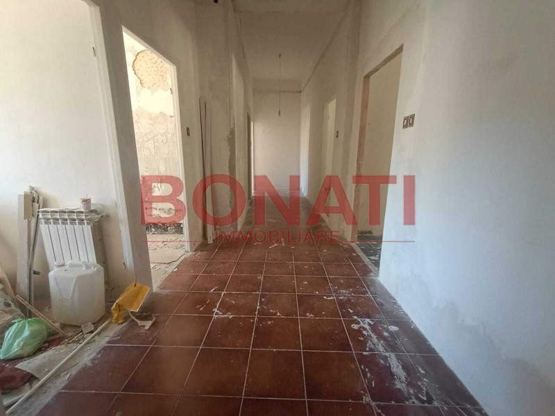 Appartamento in Vendita a La Spezia, zona Centro, 179'000€, 116 m²
