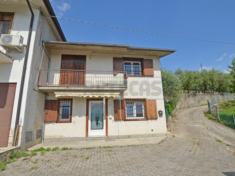Casa Semi Indipendente in Vendita a Castelgomberto, 95'000&euro;, 123 m²