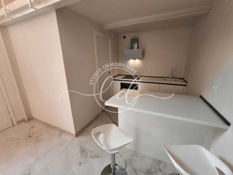 Monolocale in Affitto a Pietrasanta, 950€, 50 m², arredato