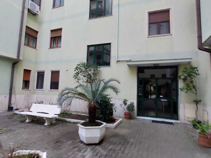 Appartamento in Vendita a Salerno, 299'000€, 140 m²