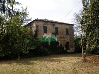 Casa Indipendente in Vendita a Ravenna, 180'000&euro;, 826 m²