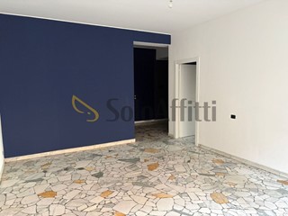 Ufficio in Affitto a Busto Arsizio, zona Centro, 800€, 115 m²