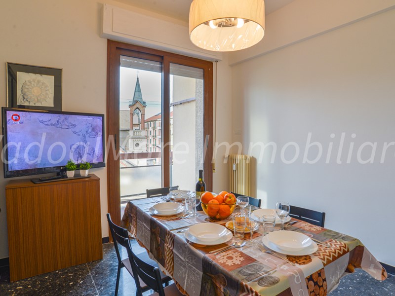 Quadrilocale in Affitto a Savona, zona Zinola, 700€, 101 m², arredato