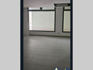 Ufficio in Vendita a Latina, 70'679€, 75 m²