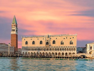 Appartamento in Vendita a Venezia, 1200 m²