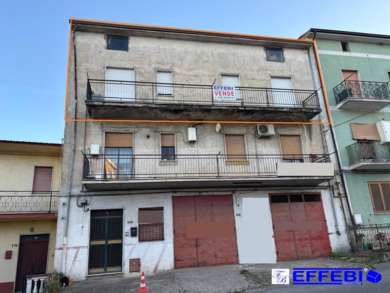 Appartamento in Vendita a Roggiano Gravina, 46'000€, 120 m²