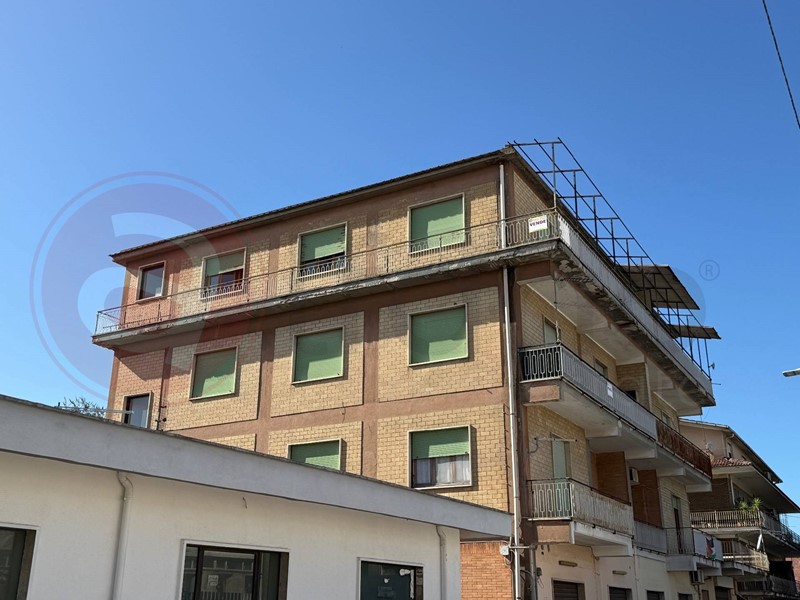 Attico in Vendita a Aquino, 72'000€, 120 m²