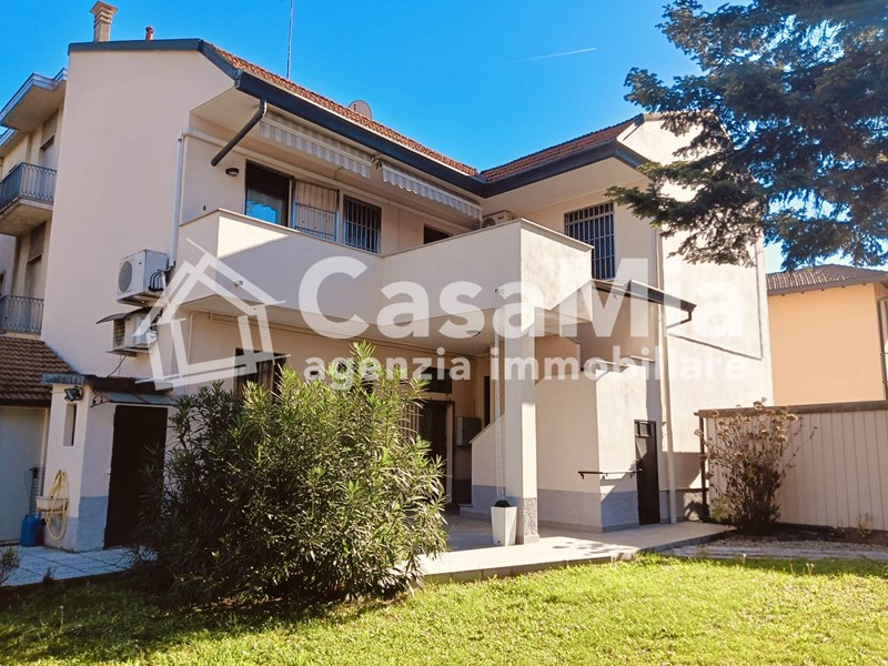 Trilocale in Vendita a Legnano, 235'000€, 111 m²