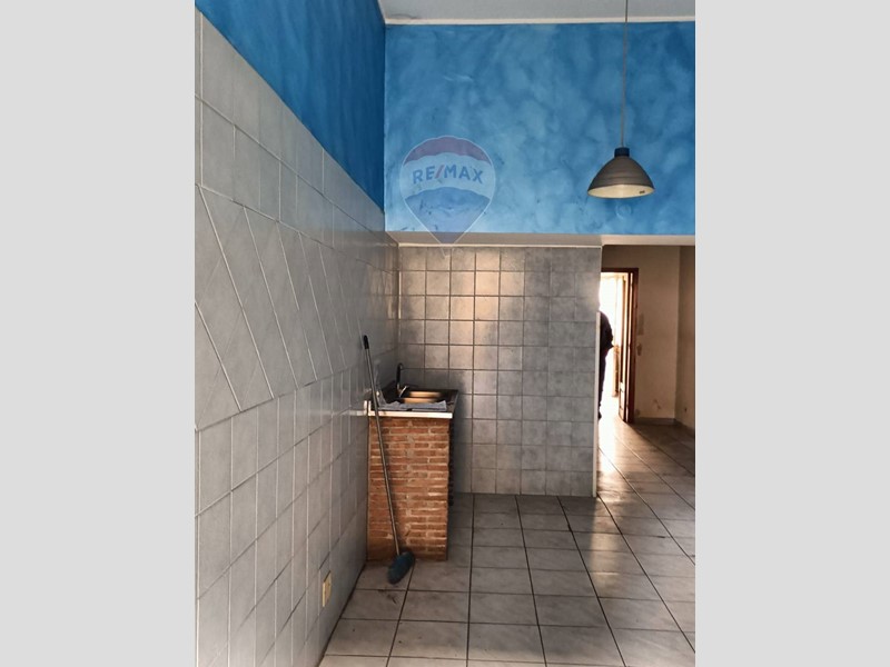 Immobile commerciale in Vendita a San Pietro Clarenza, 60'000€, 100 m²