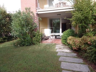 Trilocale in Affitto a Padenghe sul Garda, 1'000&euro;, 65 m²