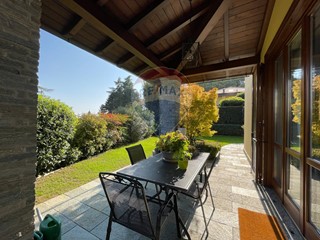 Villa in Vendita a Montano Lucino, 770'000&euro;, 258 m²