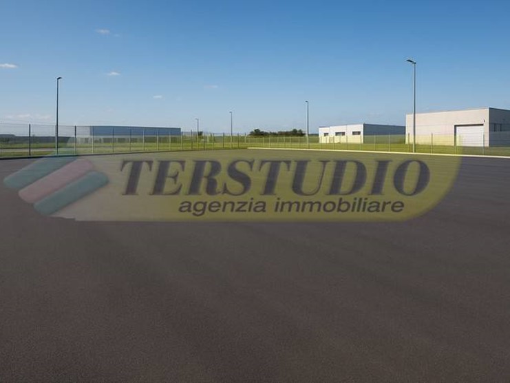 Terreno industriale in Affitto a Brembate di Sopra, 90'000€, 9000 m²