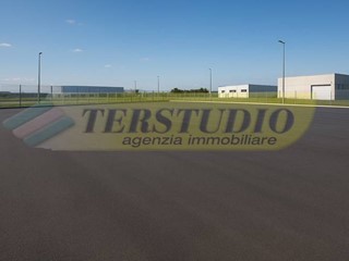Terreno industriale in Affitto a Brembate di Sopra, 90'000€, 9000 m²