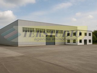 Capannone in Vendita a Barzana, 2100 m²