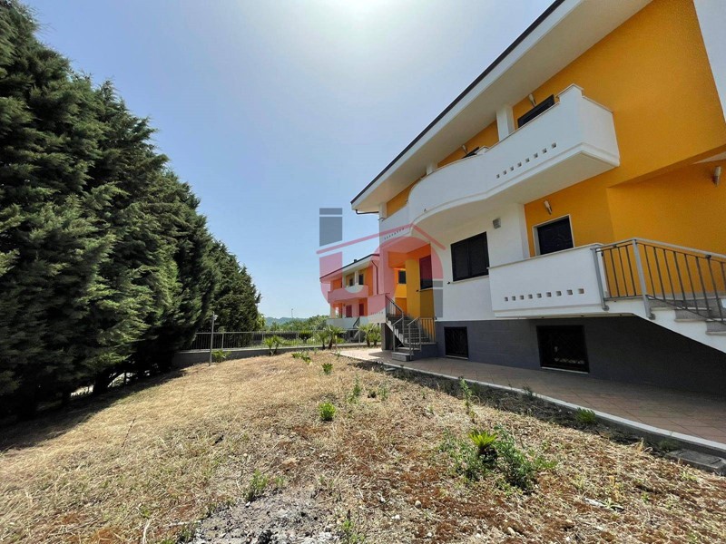 Villa in Vendita a Benevento, 255'000€, 210 m²