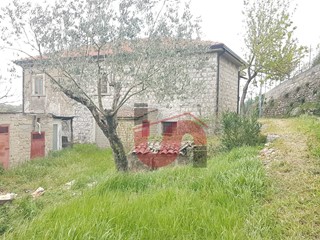 Casa Indipendente in Vendita a Pontelandolfo, 63'000€, 250 m²