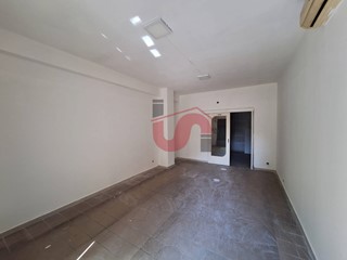 Immobile commerciale in Affitto a Benevento, 450€, 35 m²